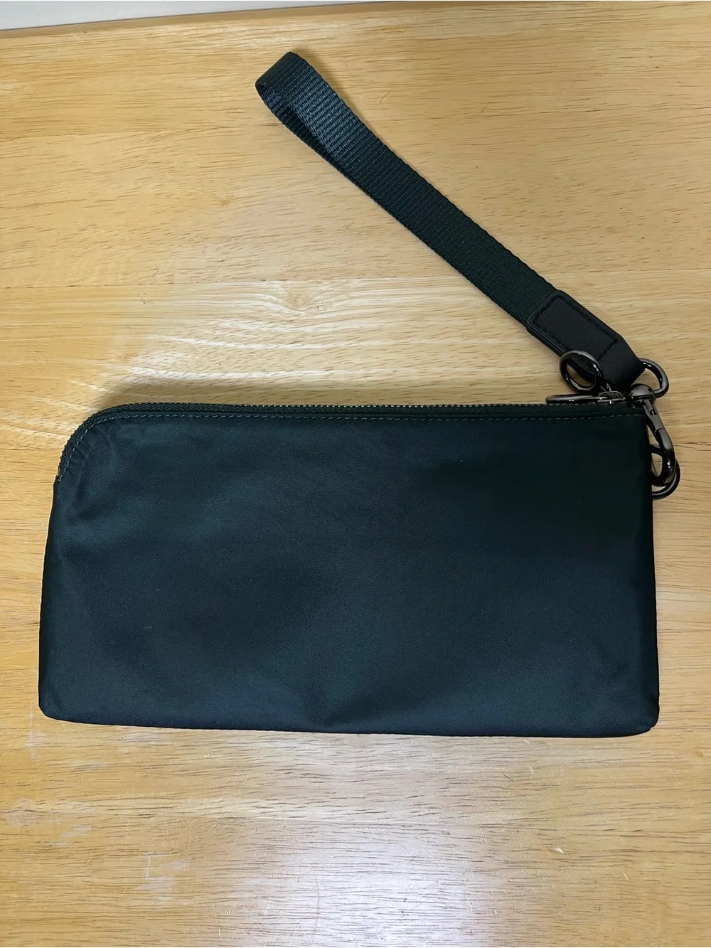Lululemon Now and Always Pouch Rainforest Green Black Activewear Sporty Clutch